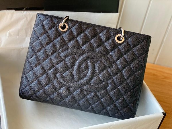 Chanel Grand Shopping LEATHER Handbag - Image 3