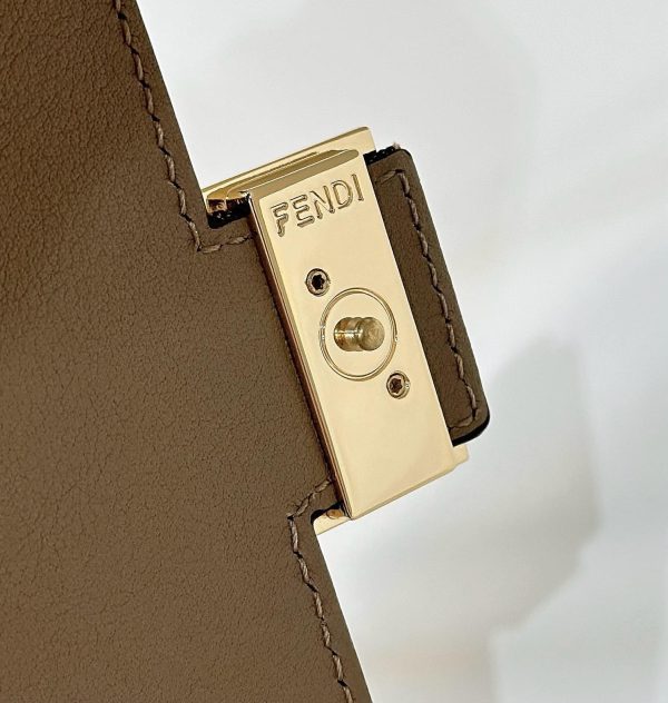 FENDI Baguette Women Handbag - Image 3