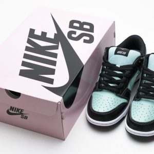 Replica Nike SB Dunk Low Diamond Supply Co. Aqua Blue 304292-402