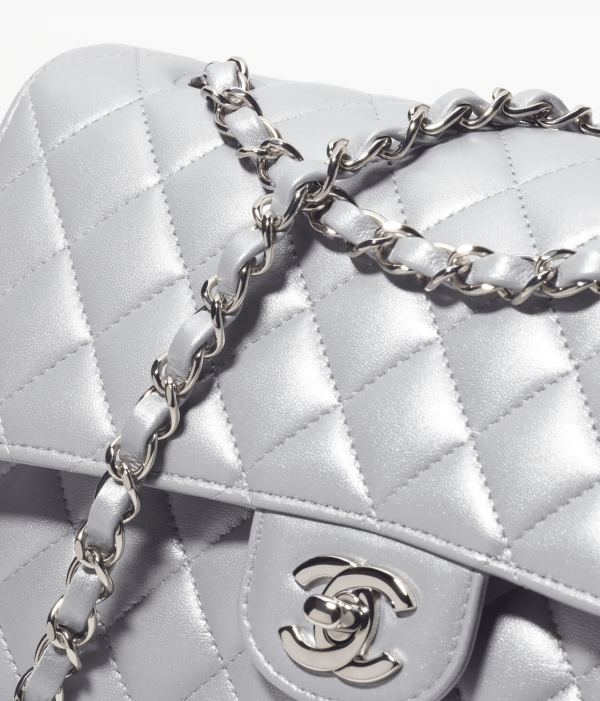 CLASSIC HANDBAG Pearly Lambskin & Silver-Tone Metal - Image 4