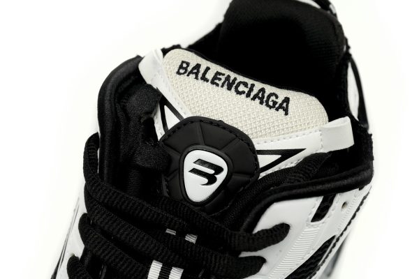 # Shoes Balenciaga Runner White Black White 677403W3RB29010 - Image 6